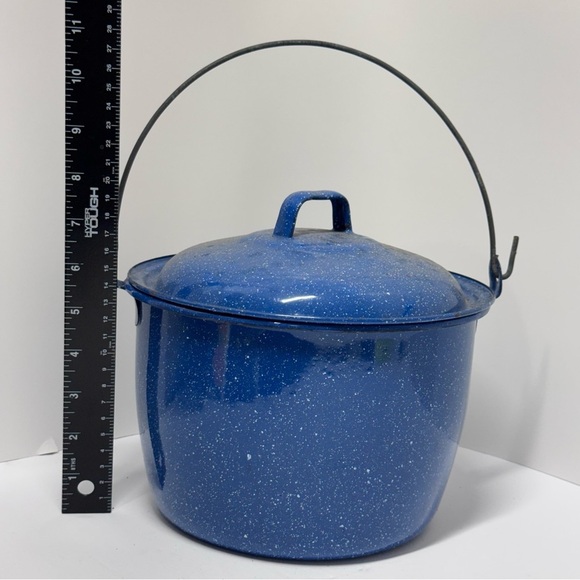Decorative Enamelware Blue Speckled Pot with Lid - Picture 6 of 7